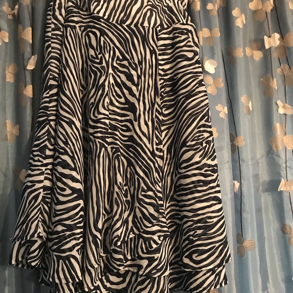 Blue and white zebra print layered skirt - Picture 4 of 4